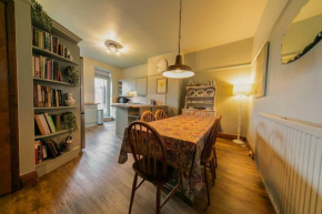107a - 3 Double Bedrooms